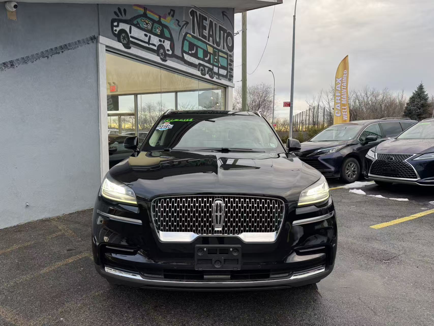 2023 Lincoln Aviator Base's photo