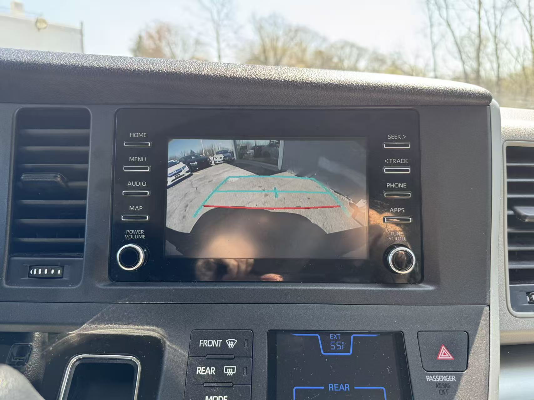 2020 Toyota Sienna L - Photo 12