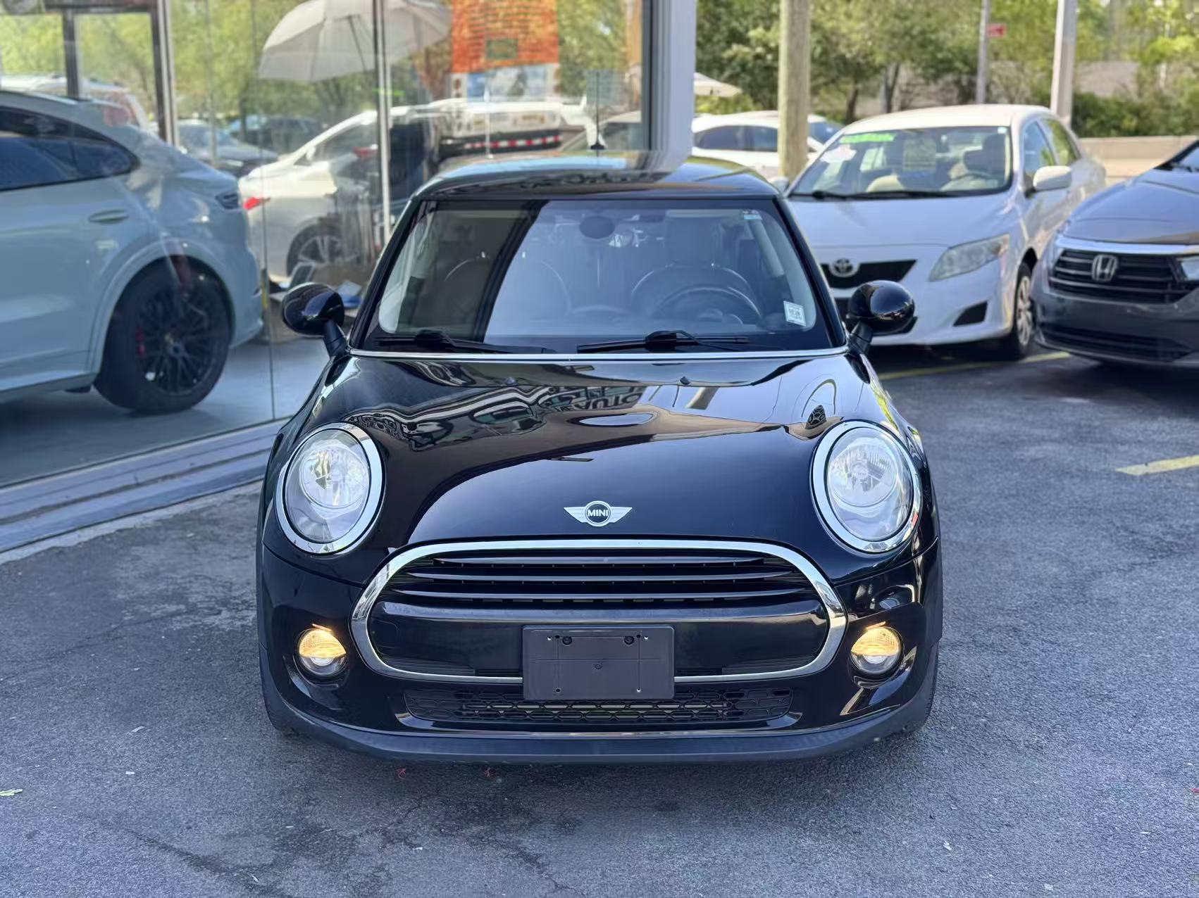 2017 MINI Cooper -'s photo