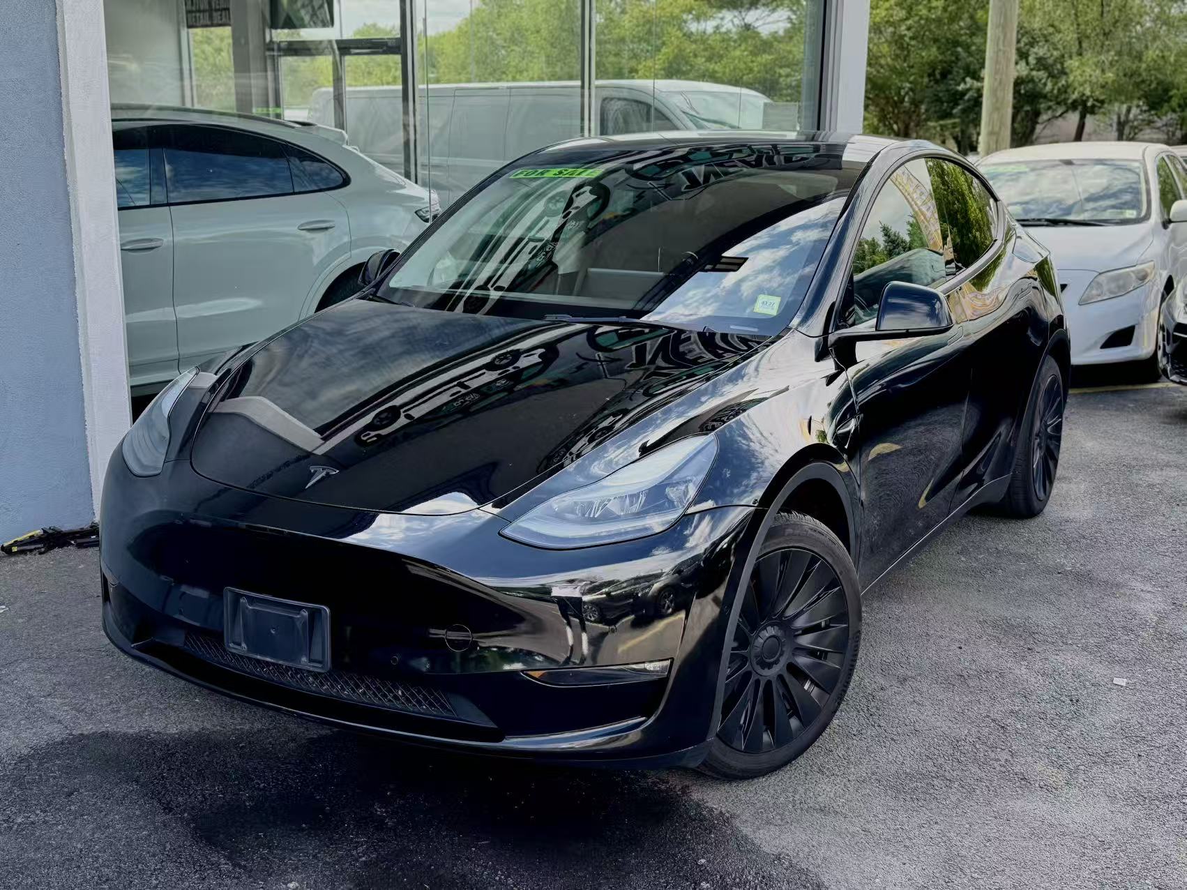 2022 Tesla Model Y's photo